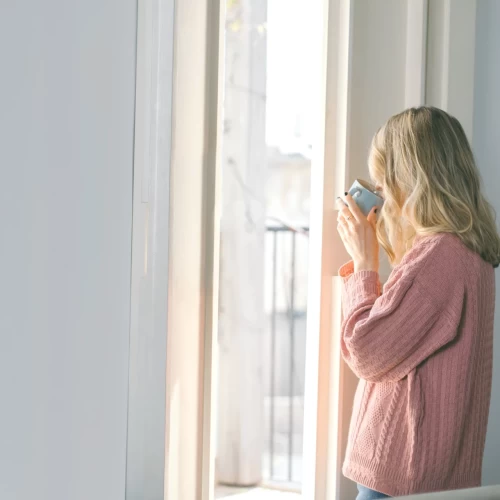 Особенности ухода за осветлёнными волосами.